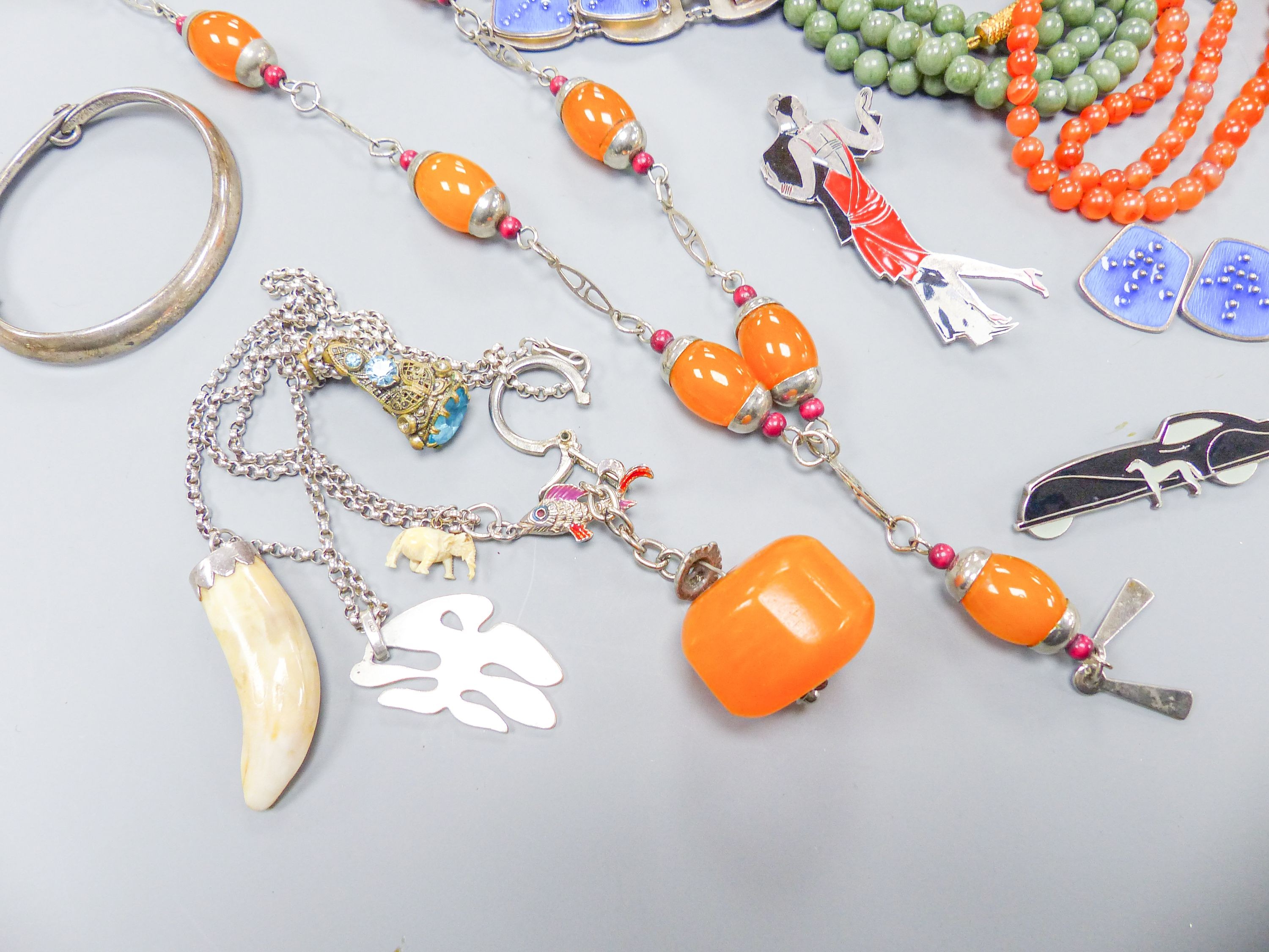 Assorted mainly costume jewellery including agate bead necklace and simulated amber necklace.